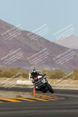 media/Feb-04-2023-SoCal Trackdays (Sat) [[8a776bf2c3]]/Turn 14 (115pm)/